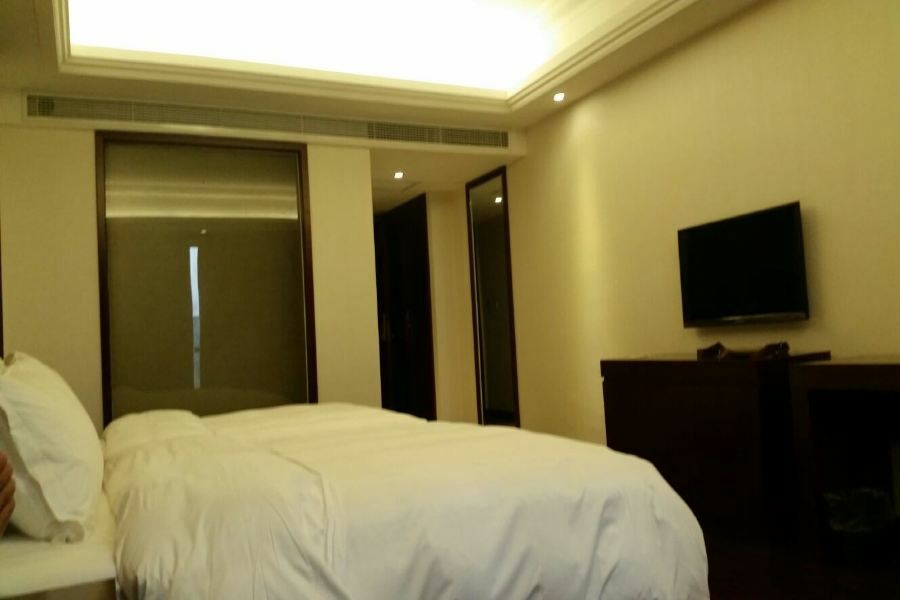 Phoenix Grand Hotel Фенян Екстериор снимка